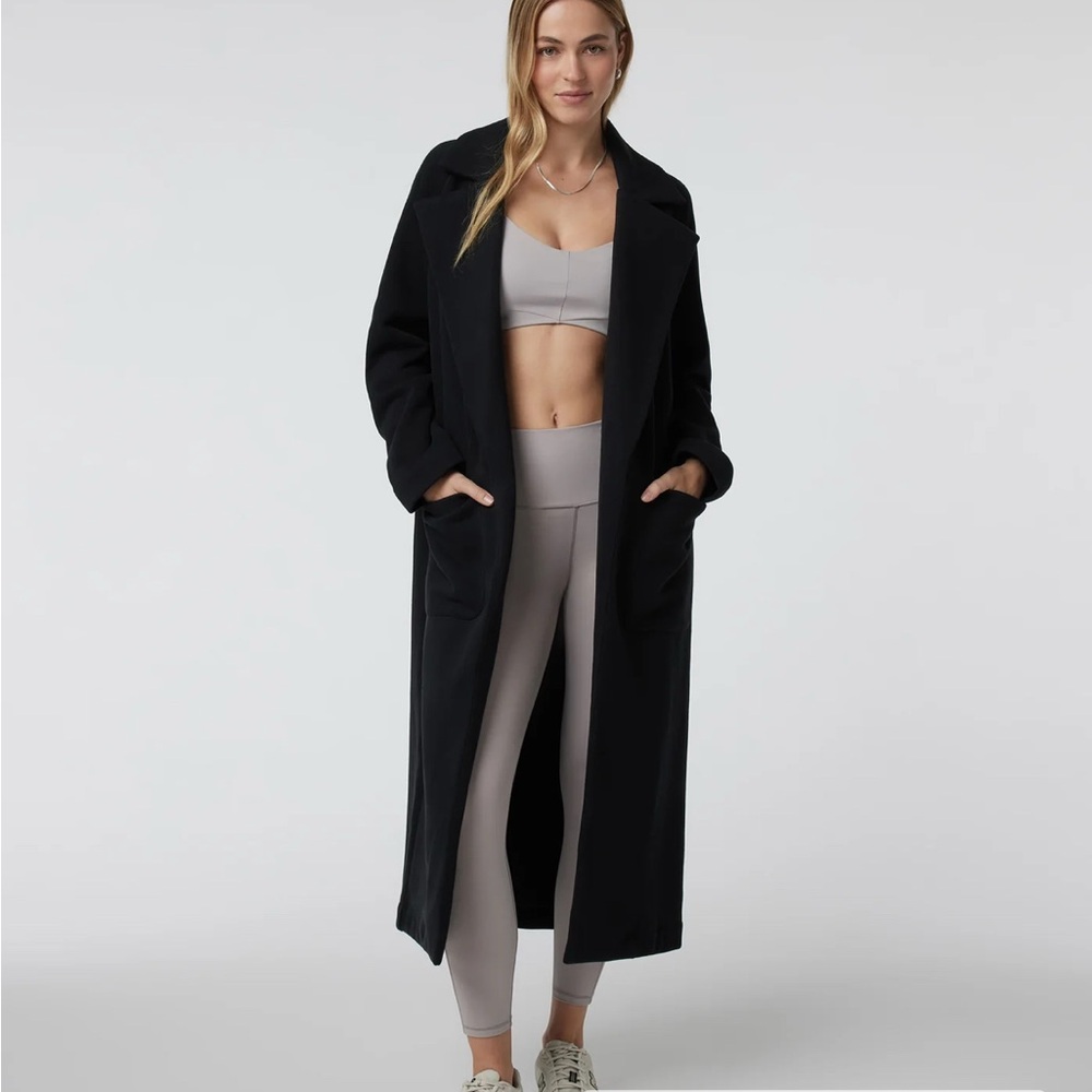 Vuori Black Restore Trench Jacket - size M